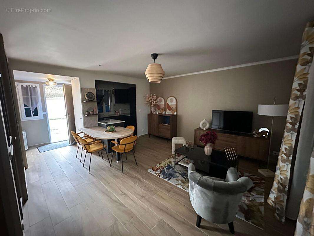 Maison à LE VAUDREUIL
