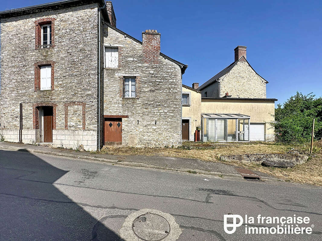 Maison à JANZE