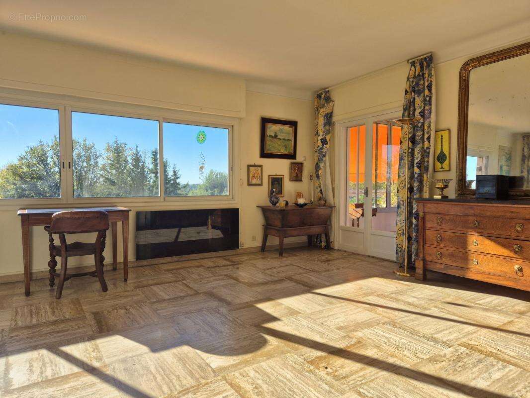 Appartement à VENCE