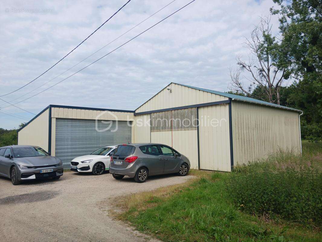 Maison à CLERE-LES-PINS