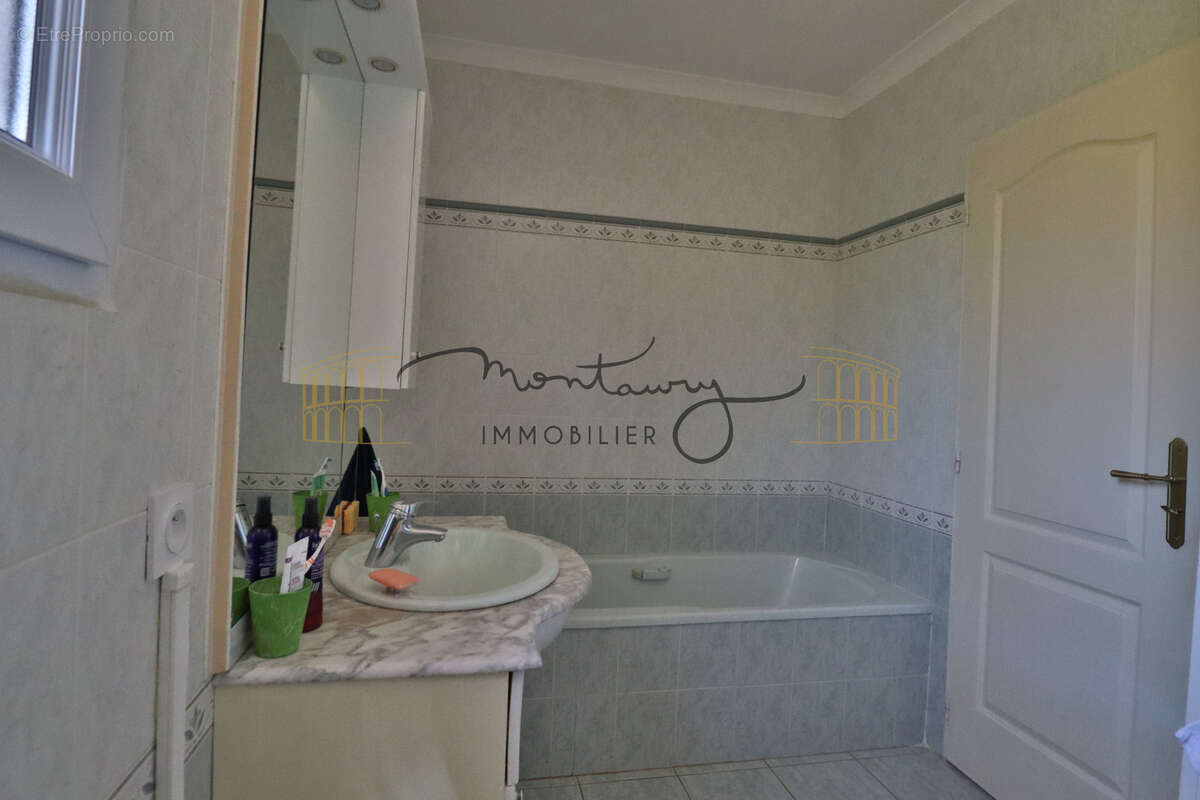 A vendre nimes collines nord villa avec piscine et sans vis a vis - photo 10