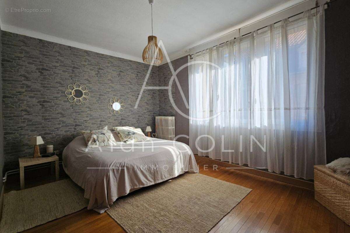 Immeuble avec local commercial et logement à Sierck-les-Bains - photo 5