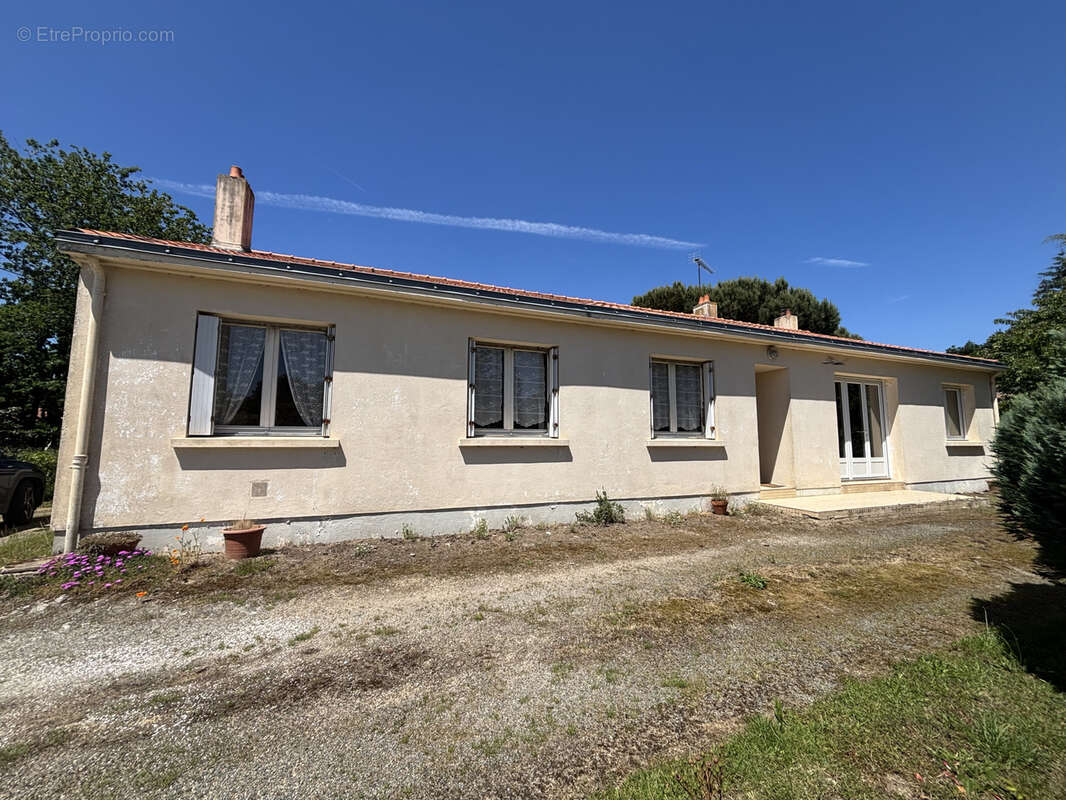Maison à LA CHAPELLE-HERMIER