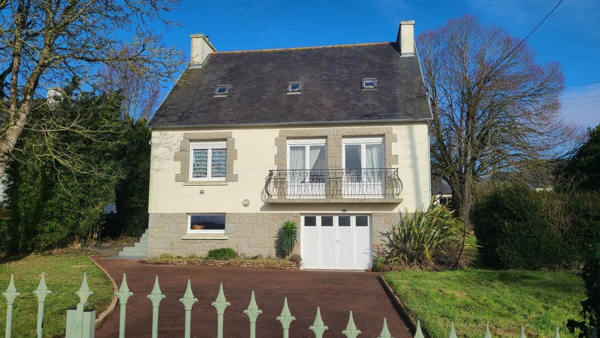 Maison à PLOUGONVEN