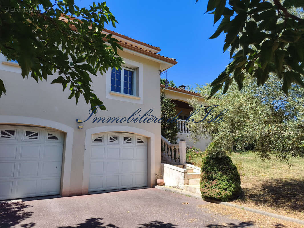 Villa sur rez-de-jardin avec sauna et piscine - photo 14
