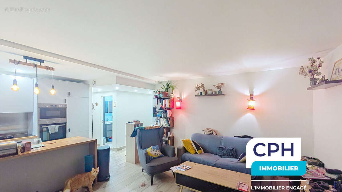 Appartement à PARIS-18E