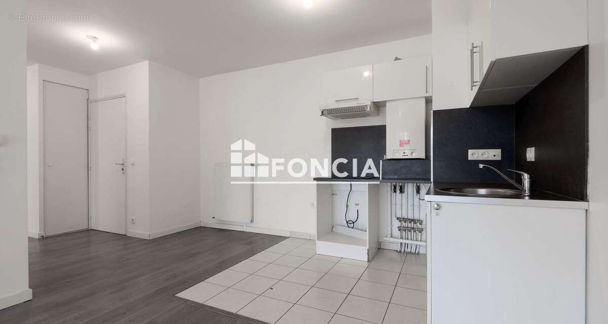 Appartement à SAINTE-GENEVIEVE-DES-BOIS