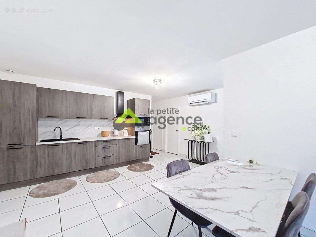 Maison à SAINTE-FEYRE