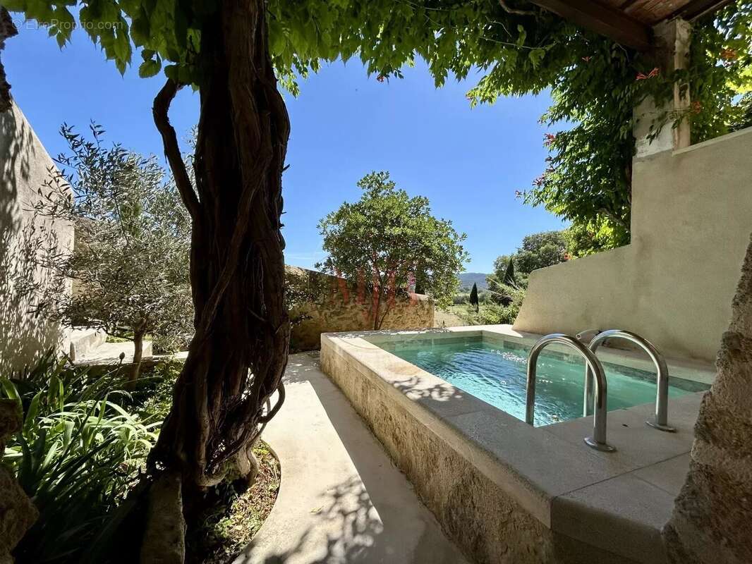 Maison à CADENET