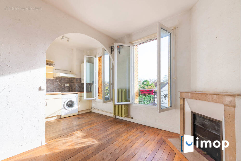 Appartement à SARTROUVILLE
