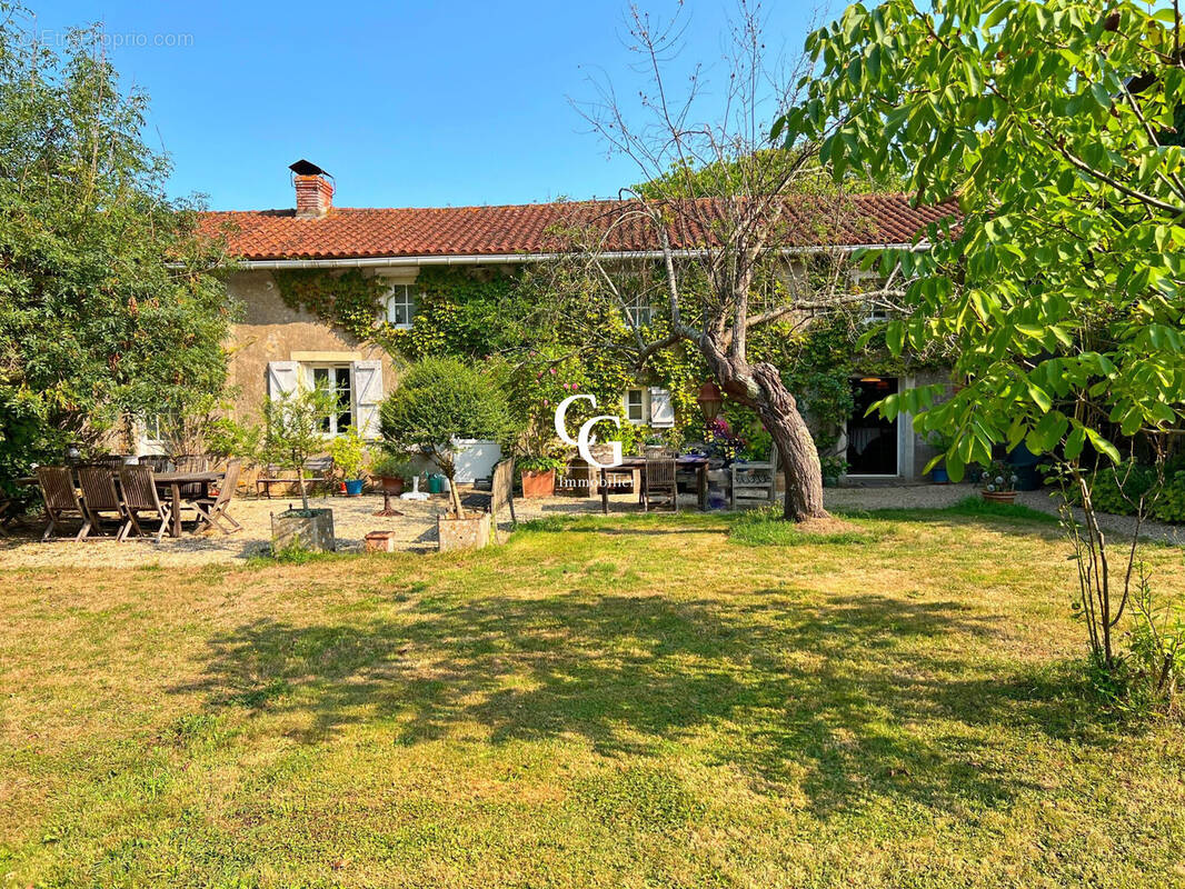 Maison à VIEILLEVIGNE