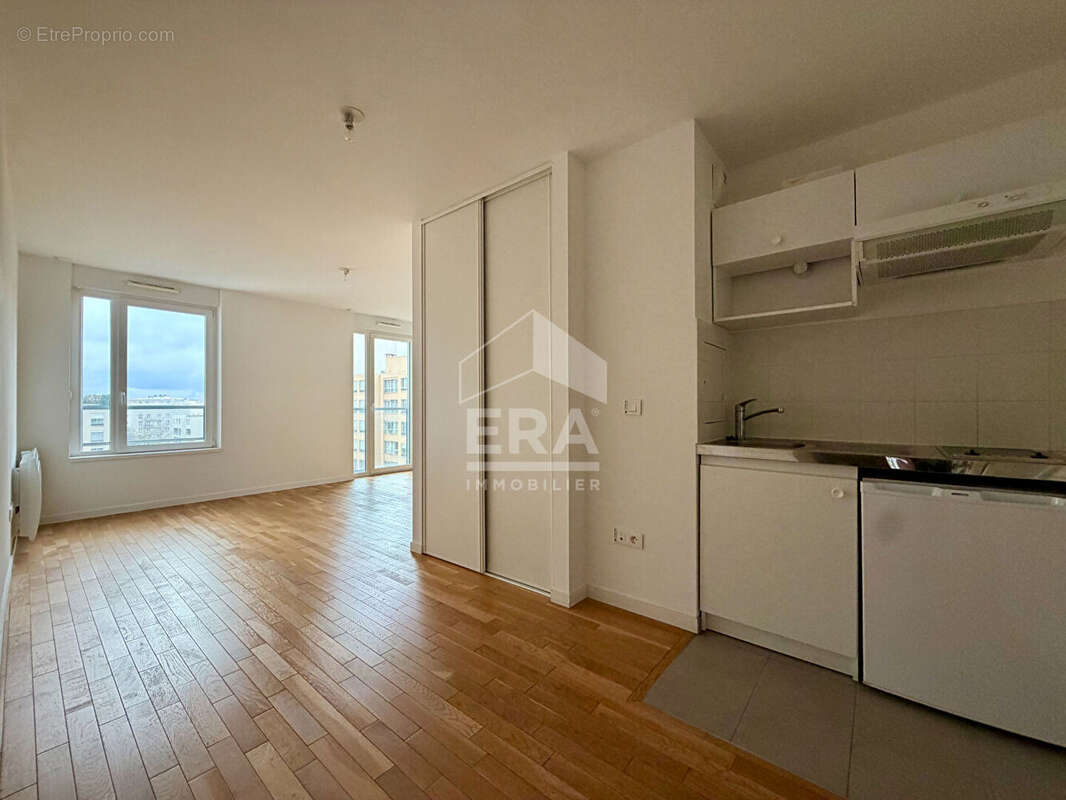 Appartement à COURBEVOIE