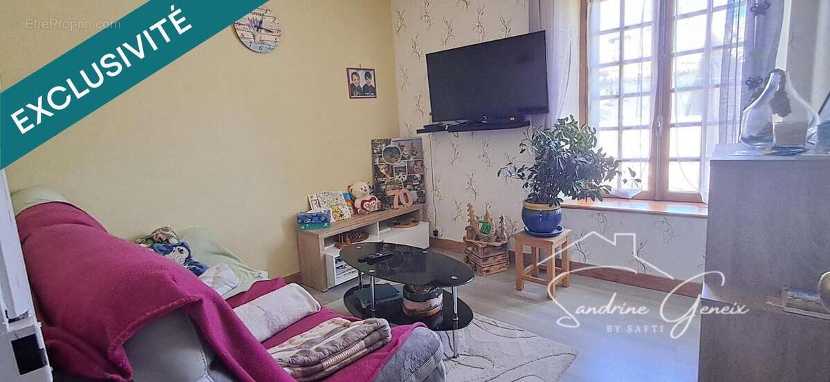 Maison 220 m² à Fournols  - photo 7