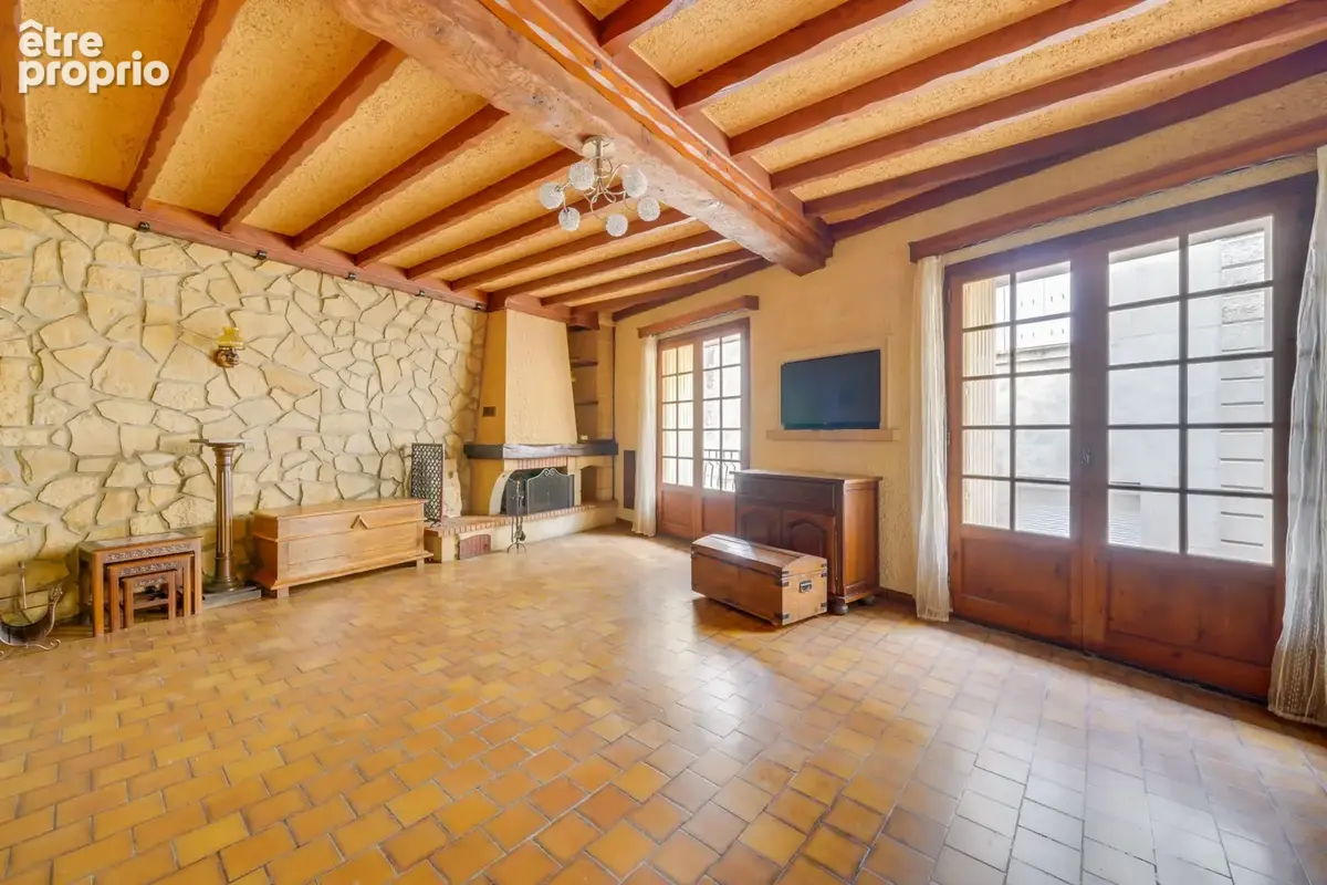 Immeuble 5 pièces de 200m2 - photo 2
