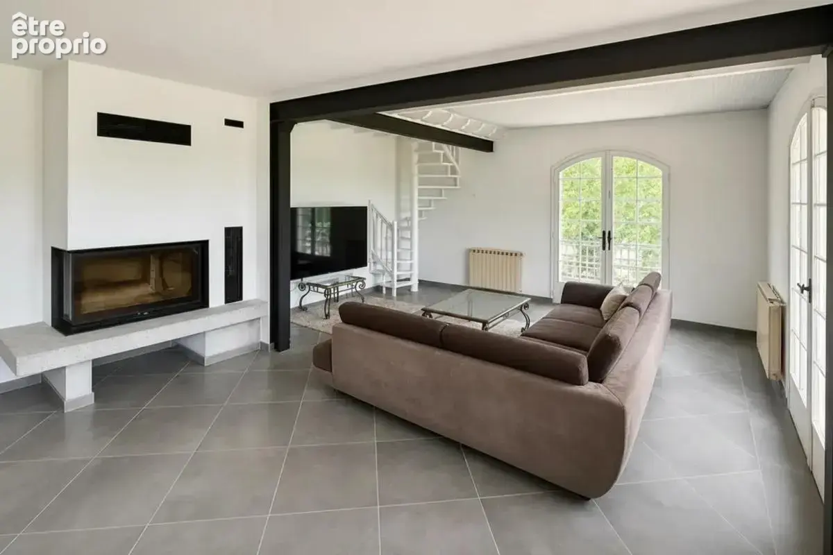 Vaste maison 7 pièces 214 m² à Ordonnac - photo 5