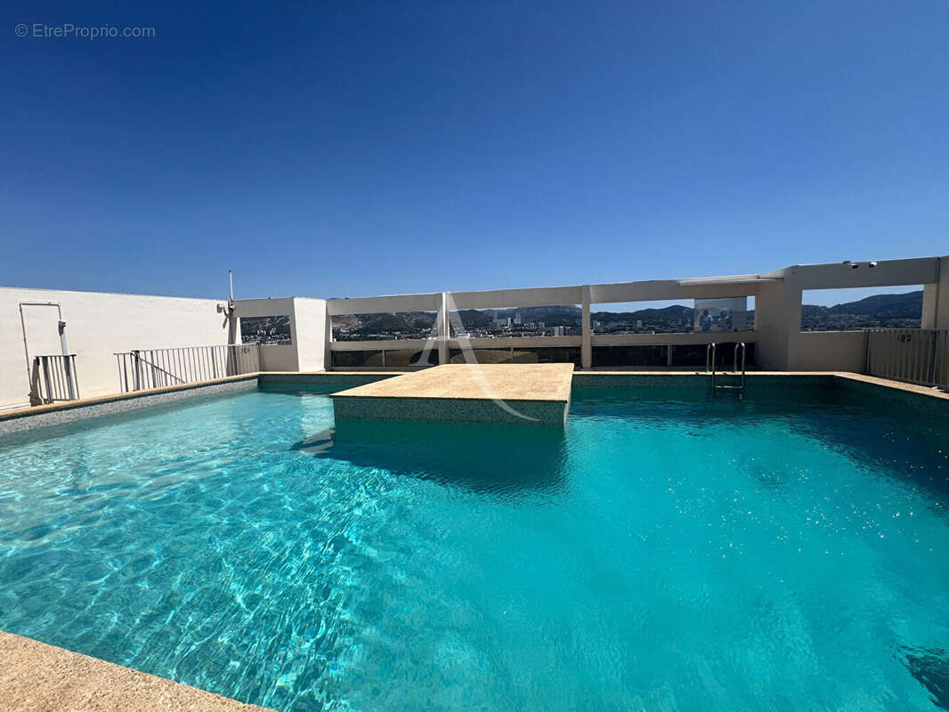 Appartement 2 pièces, 43 m2 avec terrasse vue panoramique Stade Vélodrome Le Grand Pavois 13008 Marseille - photo 4