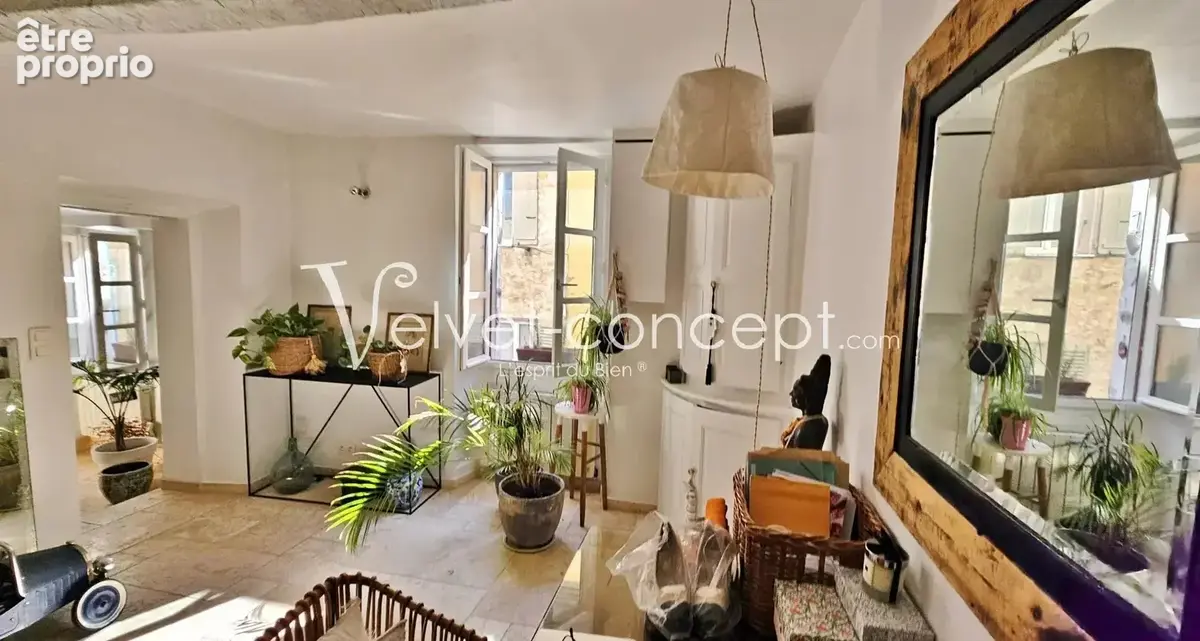 Authentique maison de village  avec 4 chambres terrasse + murs commerciaux de 50 M² - photo 3