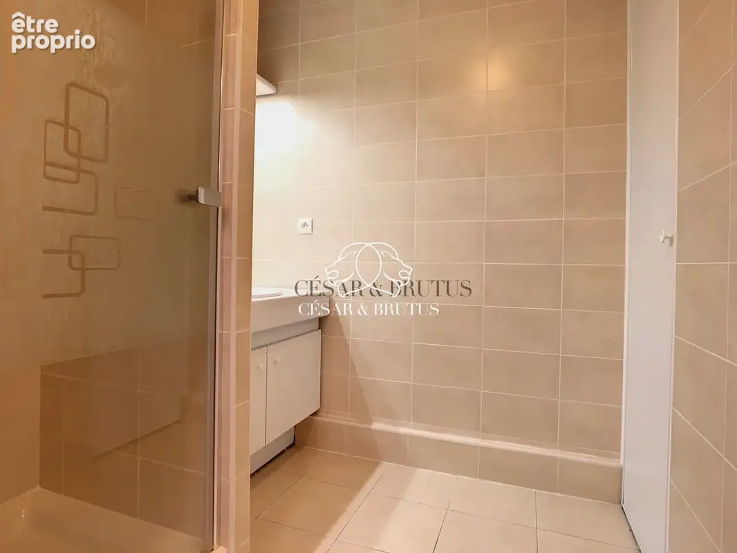 Appartement 44 m² à Lyon-8e  - photo 4