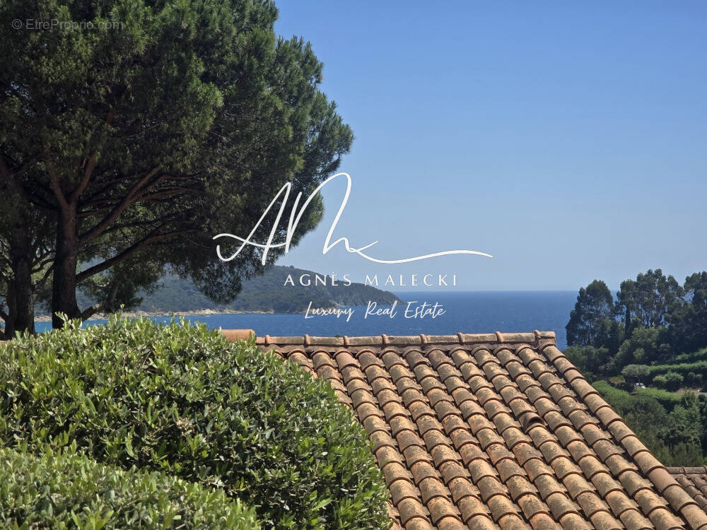 Appartement à LA CROIX-VALMER