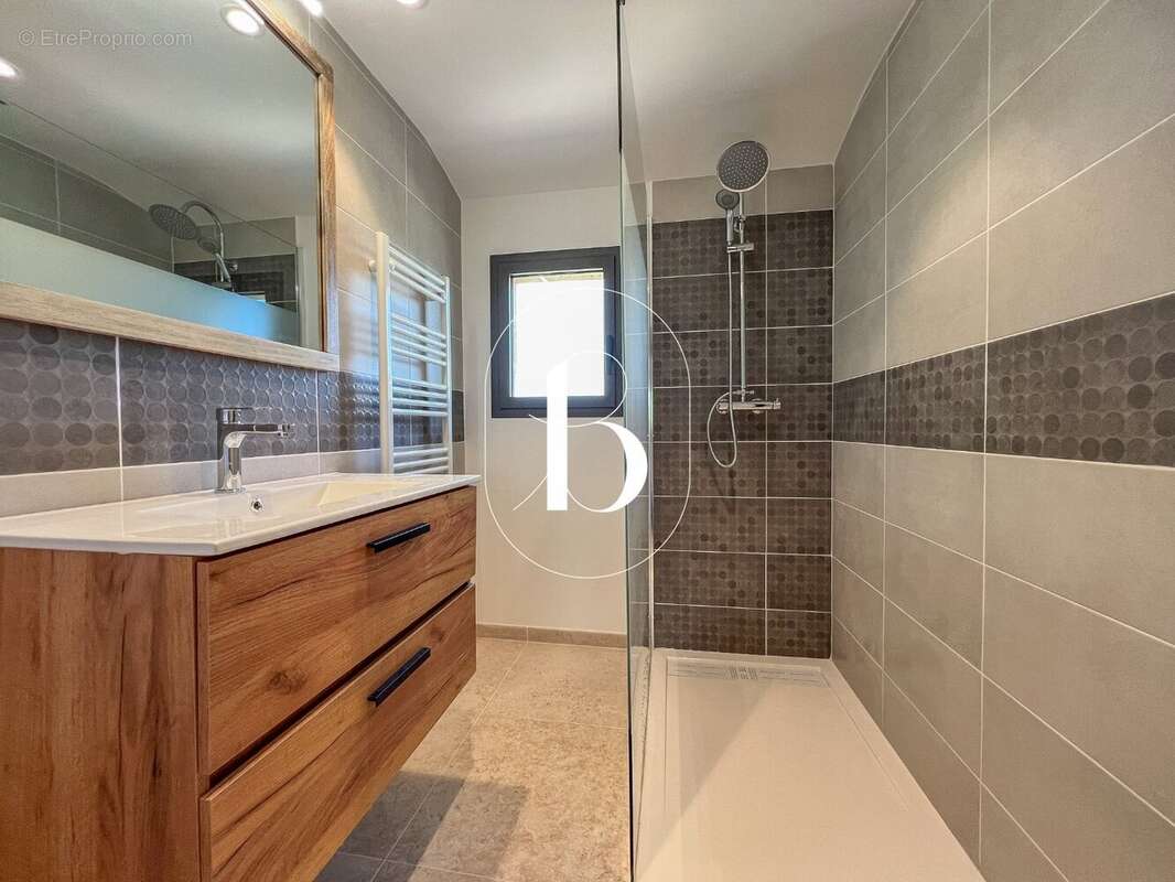 Maison à GOUDARGUES