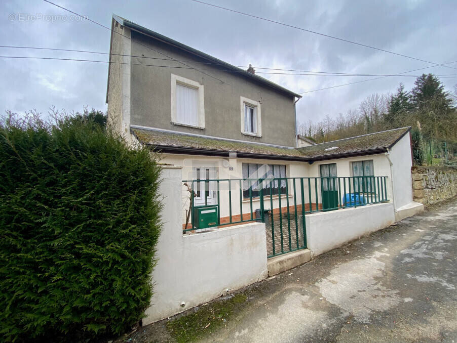 Maison à LONGUEVAL-BARBONVAL