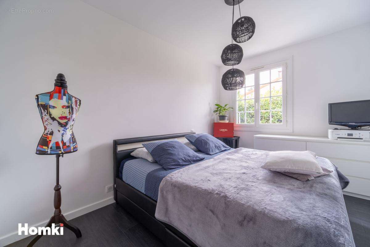 Maison à BRUGUIERES