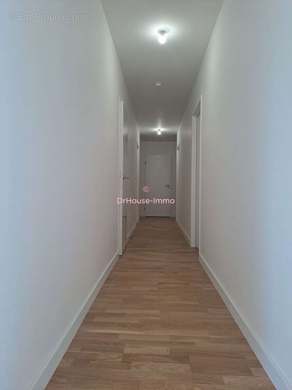 Appartement à LA RICHE