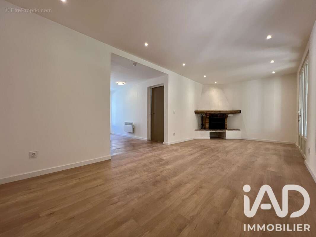 Maison 119 m² à Meounes-Les-Montrieux  - photo 3