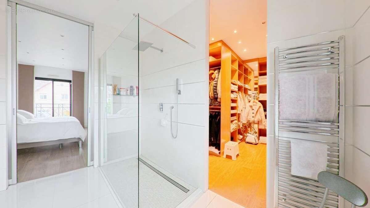 Maison à SAINT-MAUR-DES-FOSSES