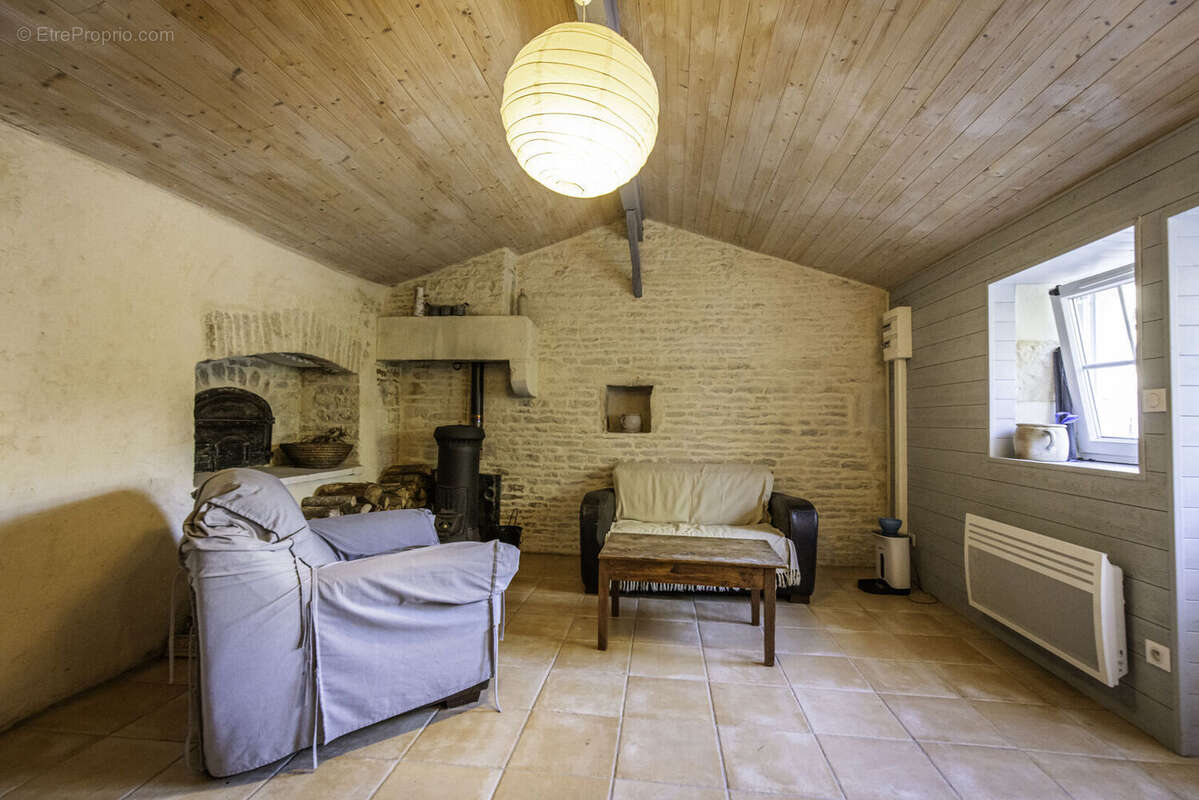 R5LP3302 - Maison à PRAHECQ