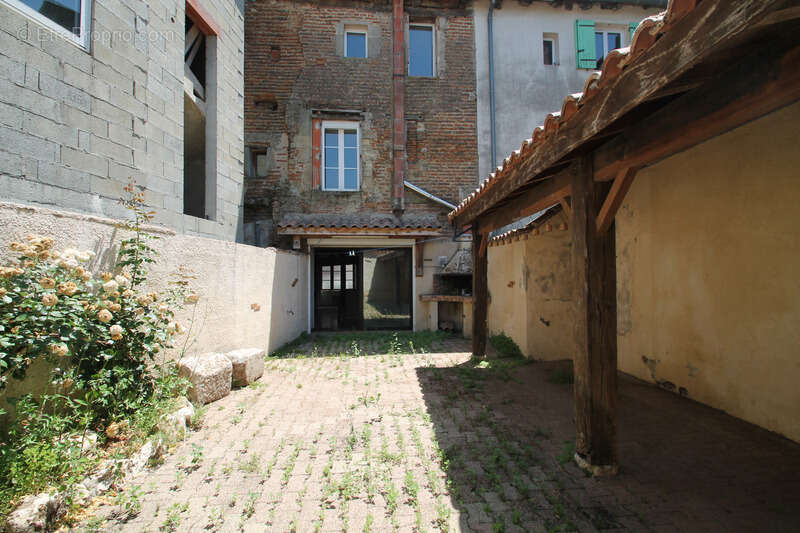 Maison de village de caractère à vendre– 109 m² – 3 chambres + Grenier aménageable (67 m²) - cour extèrieure - photo 5