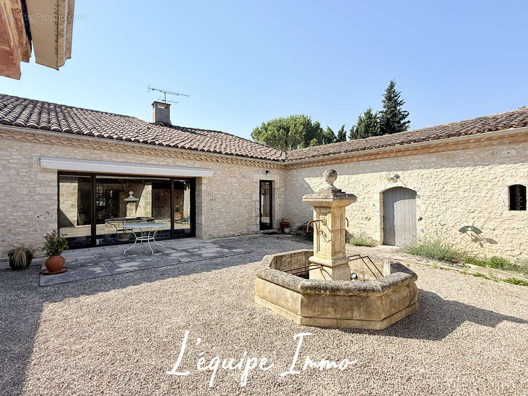 Maison à MAUVEZIN