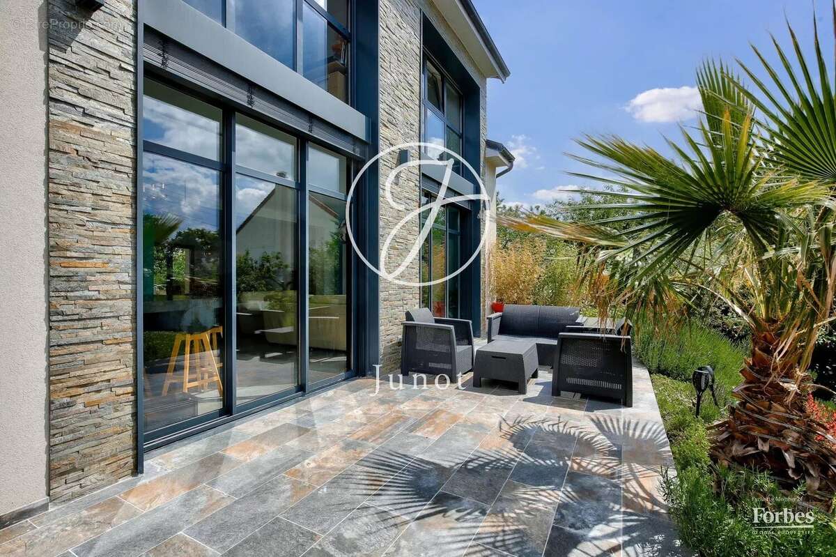 Maison à CROISSY-SUR-SEINE