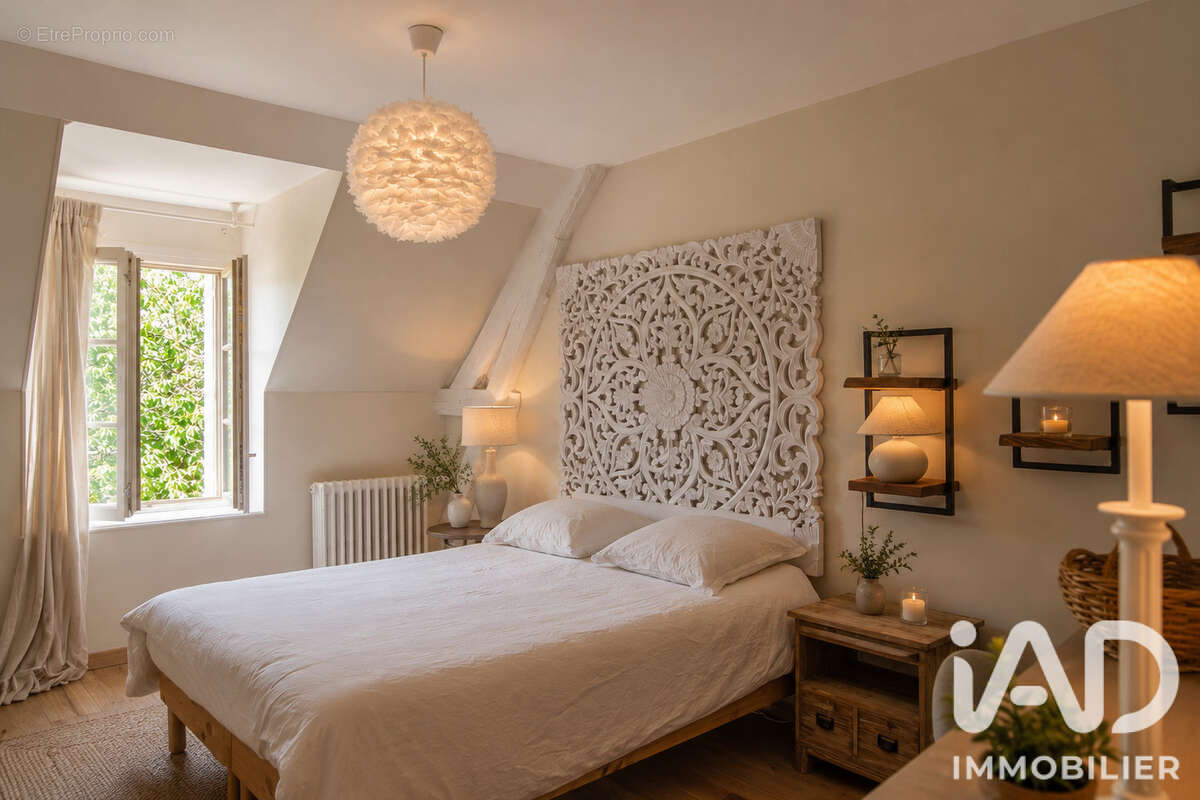 Maison 375 m² à Saint-Laurent-En-Gatines  - photo 5