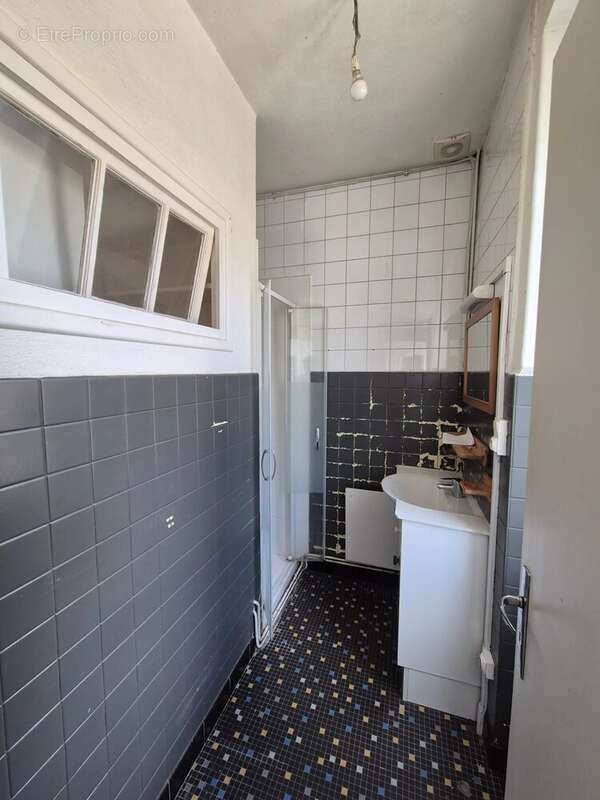 Maison en pierres sur deux niveaux à Laussonne - photo 10