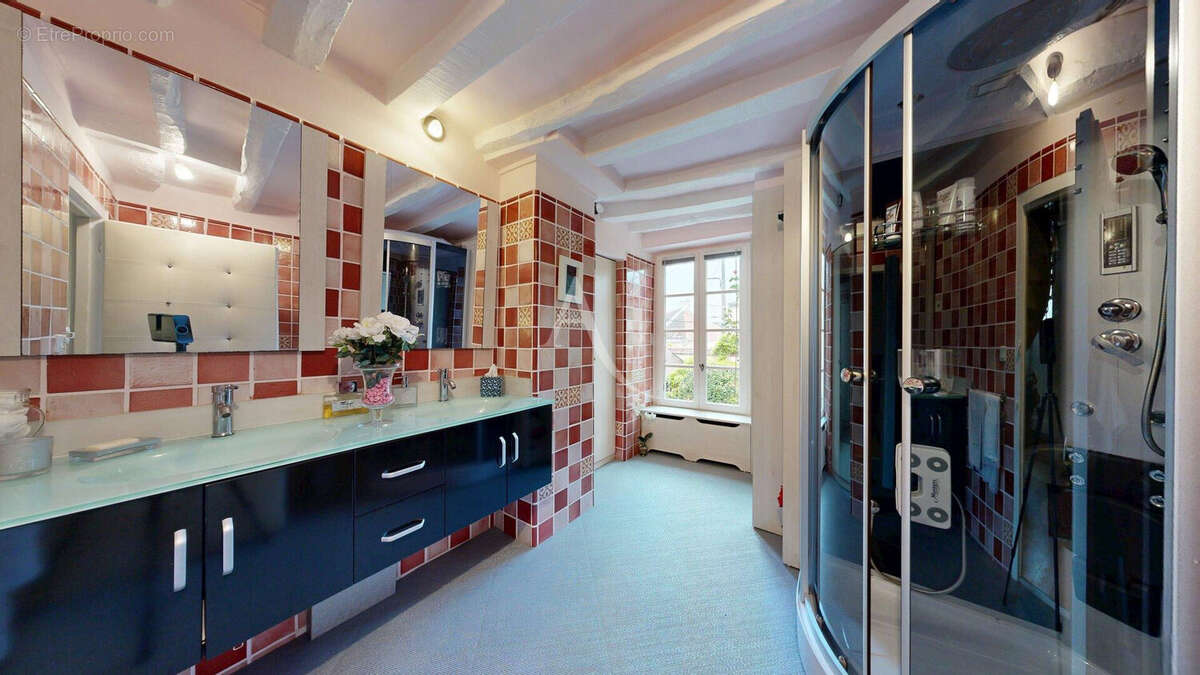 Maison à MEZY-SUR-SEINE
