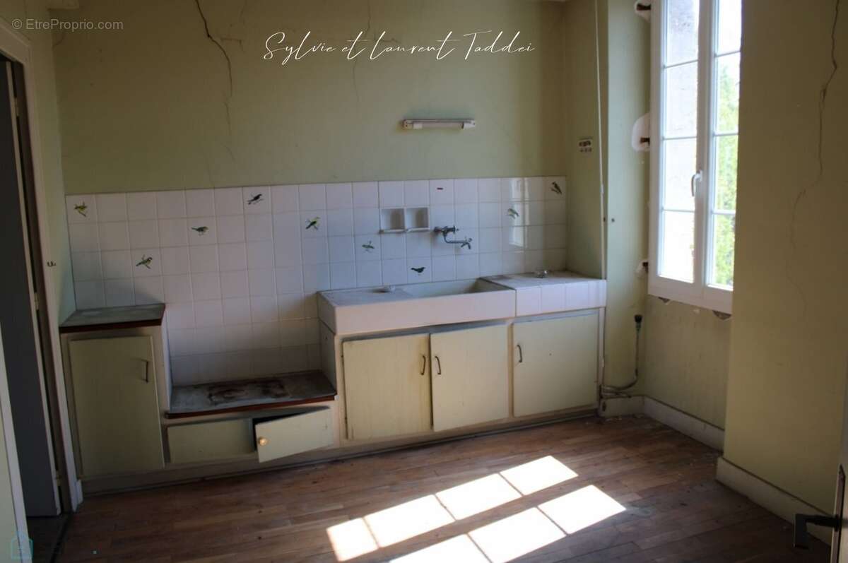 Maison à BARBEZIEUX-SAINT-HILAIRE