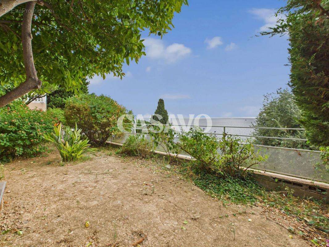 Appartement à ROQUEBRUNE-CAP-MARTIN