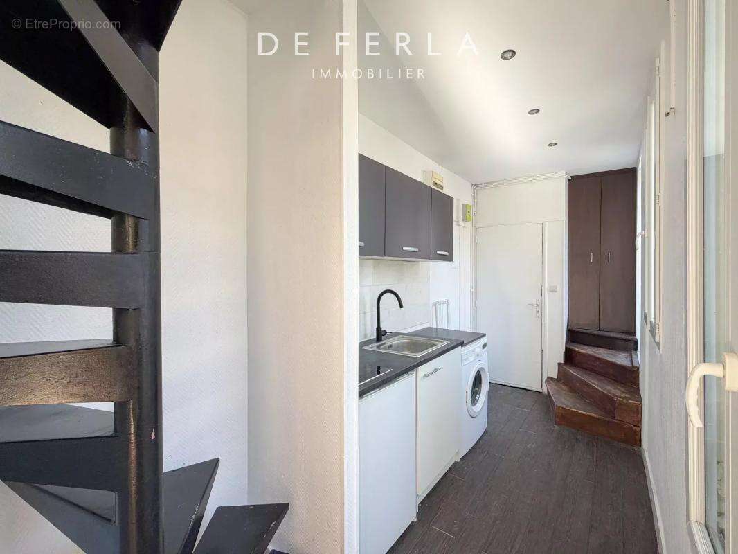 Appartement à PARIS-14E