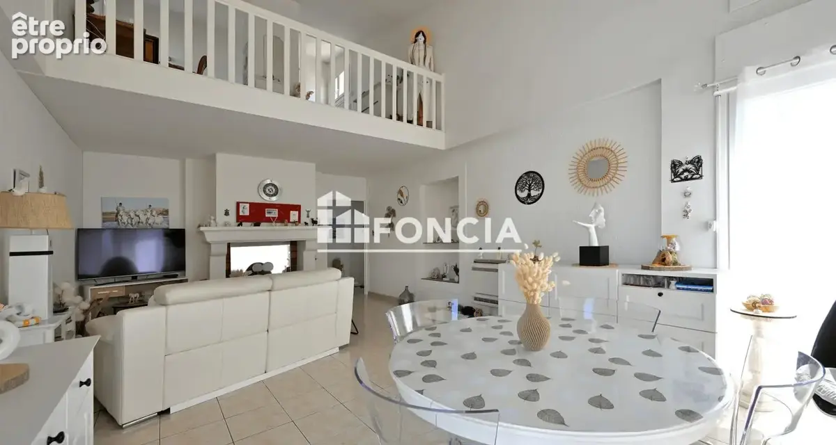 Lunel - Villa T4 climatisée de 115 m² avec studio indépendant, piscine et garage, sur un terrain de 717 m² - photo 3