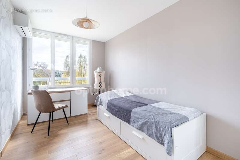 Appartement à NEUVILLE-SUR-SAONE
