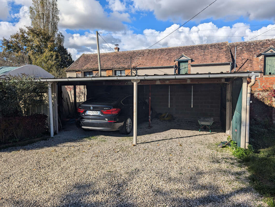 Maison à SAINT-MAURICE-SUR-FESSARD