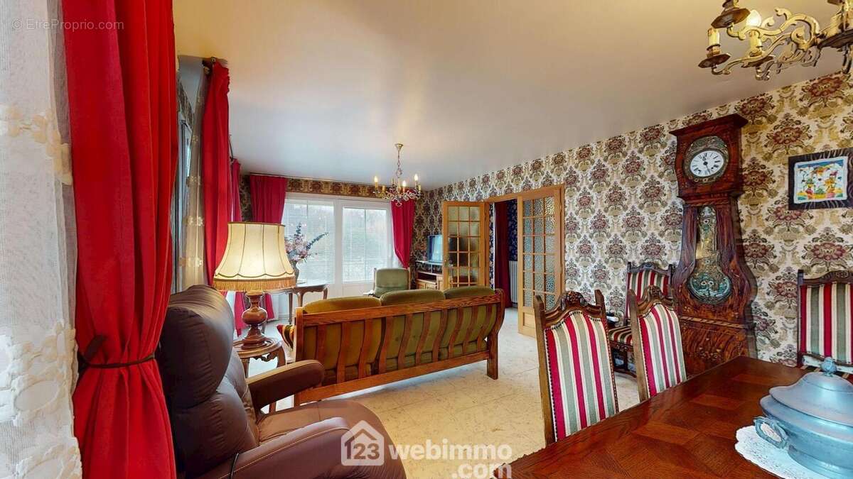 Maison à LACROIX-SAINT-OUEN