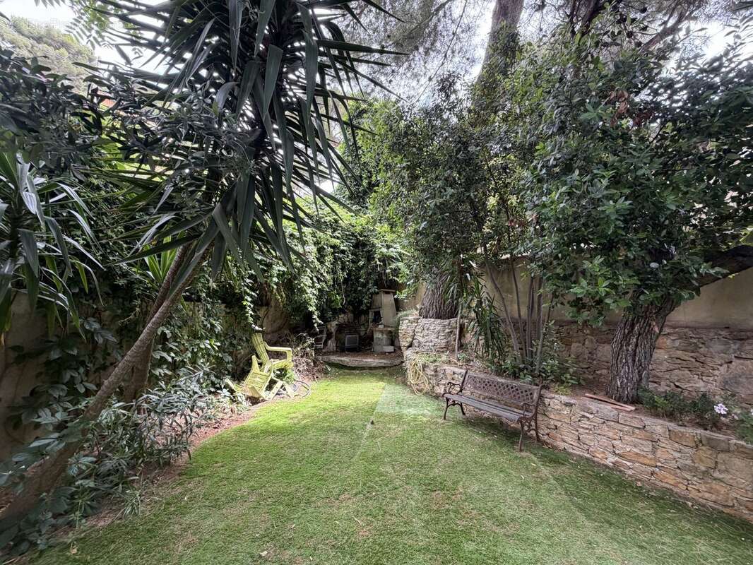 Maison à ENSUES-LA-REDONNE