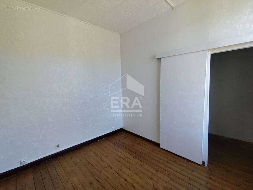 Maison 190 m² à Availles-Limouzine  - photo 8