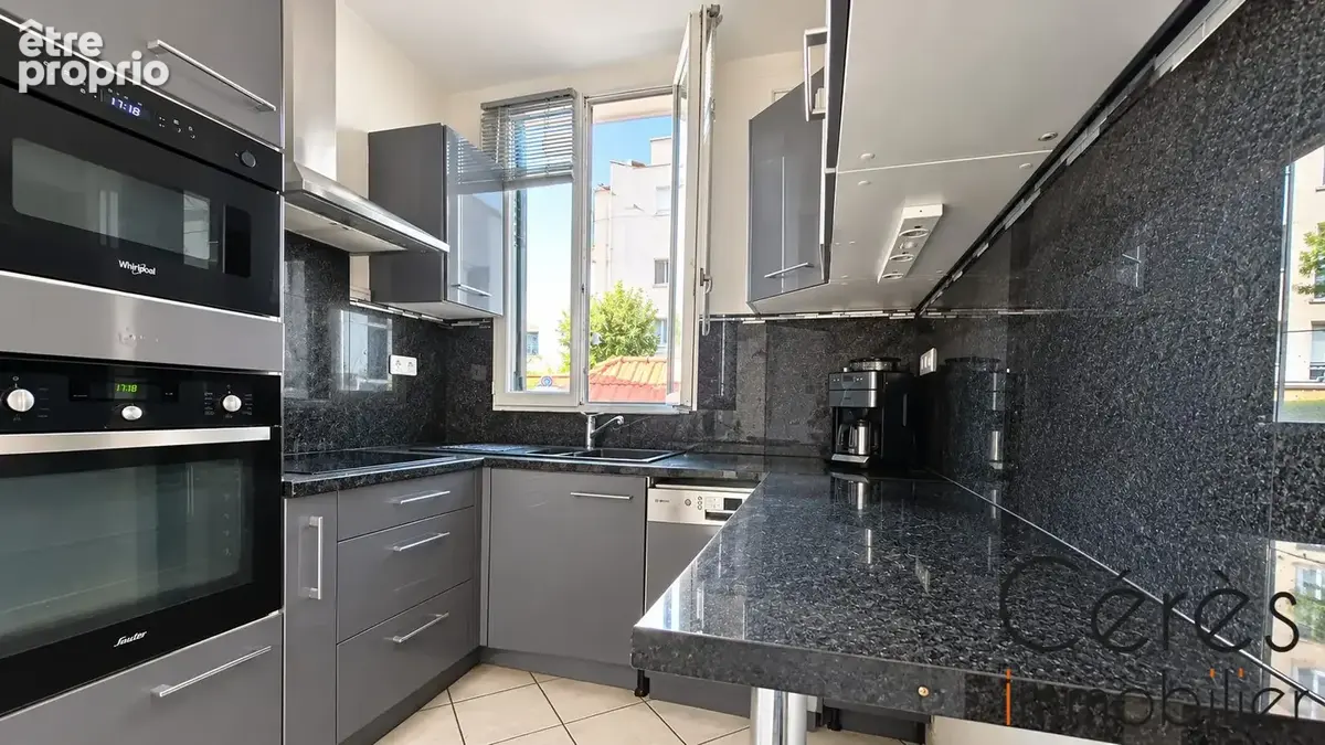 Maison 4 pièces 82 m² à vendre à Les Lilas (93260) - photo 3