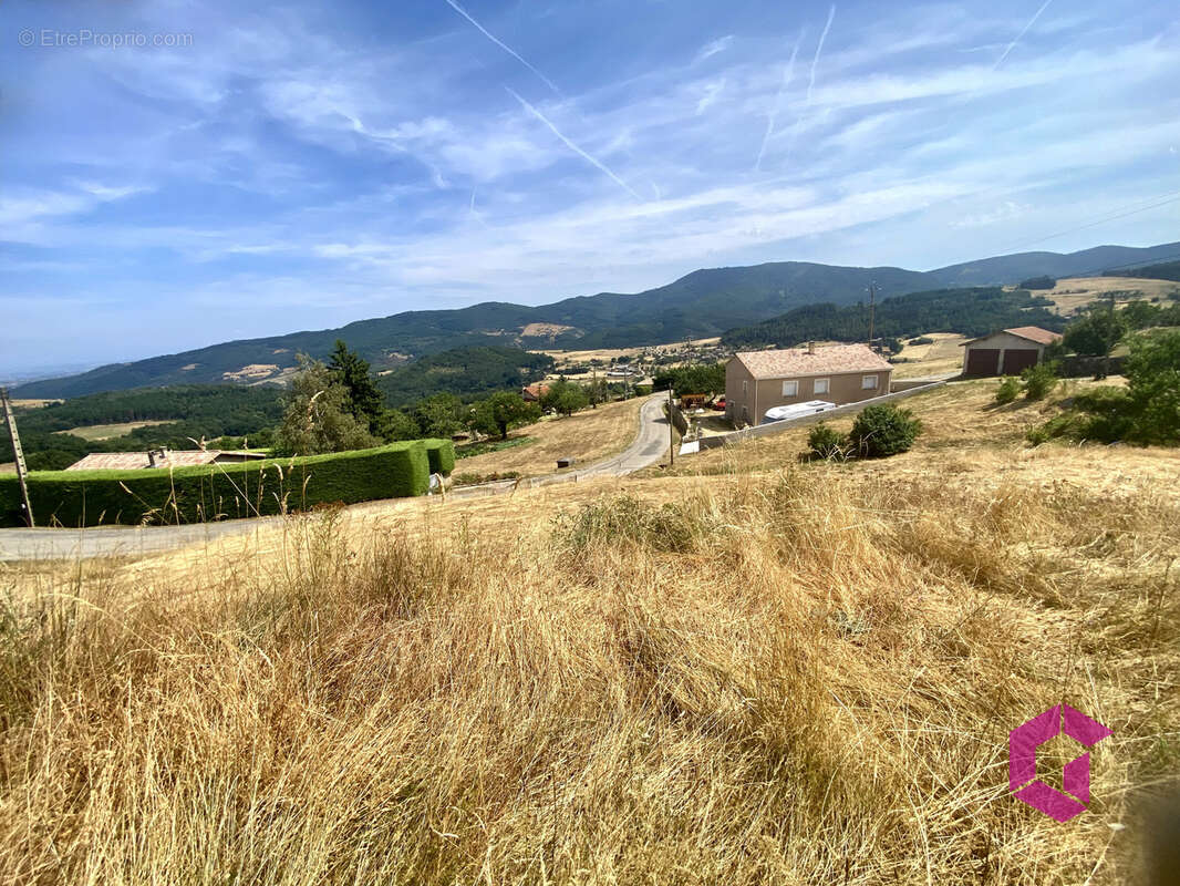 Coup de cœur, à Vanosc proche d'Annonay-  Grand terrain constructible 1254 m2 avec une vue dégagée.... - photo 2