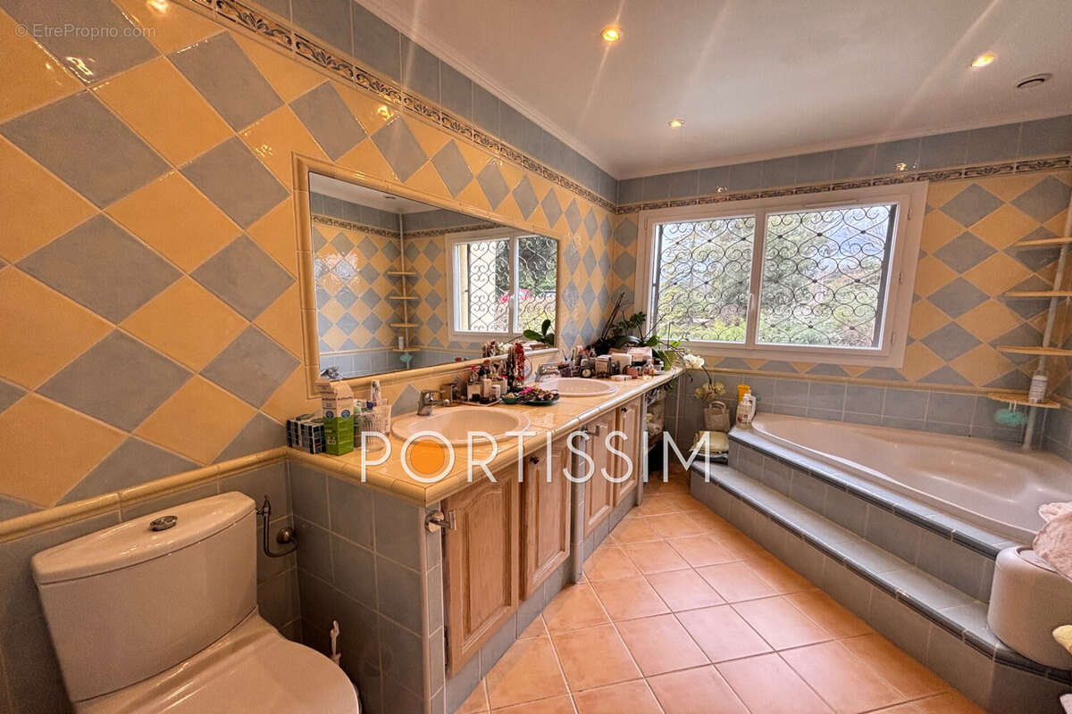 Maison à LA COLLE-SUR-LOUP