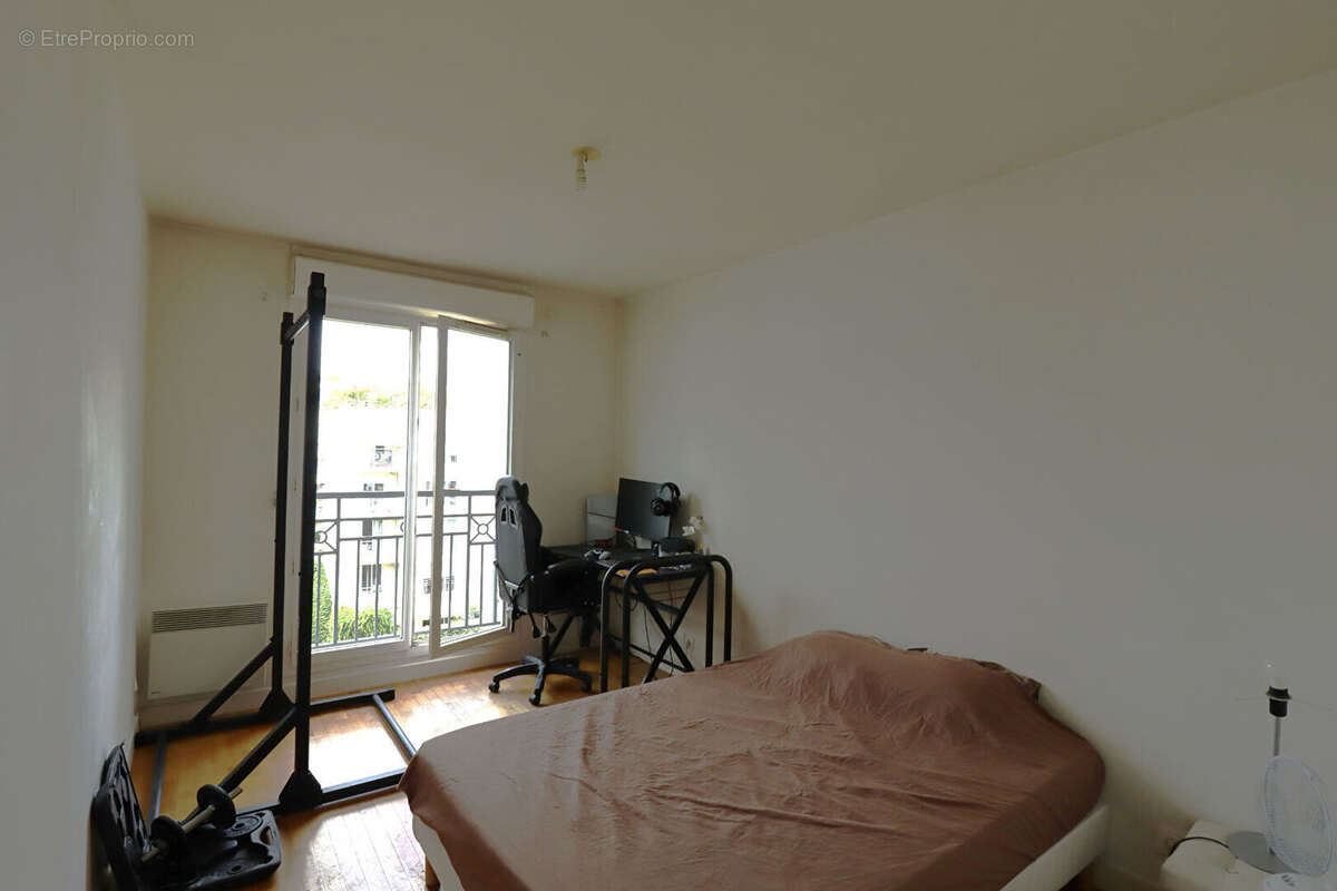 Appartement à ISSY-LES-MOULINEAUX