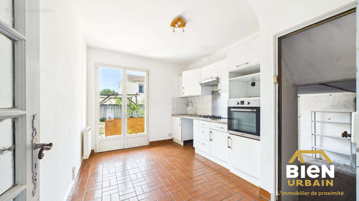 Maison 90 m² à Garons  - photo 4
